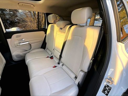 Used 2026 Mercedes-Benz GLB 250 4MATIC image 28