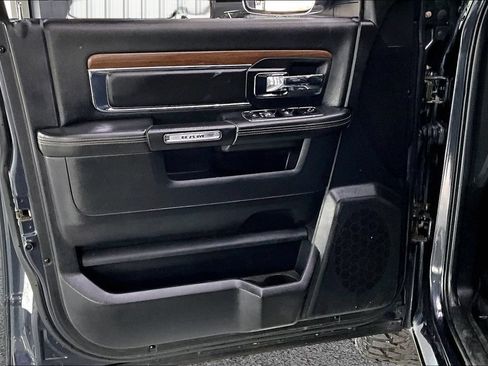 Used 2015 RAM 1500 Laramie AWD/4WD image 20