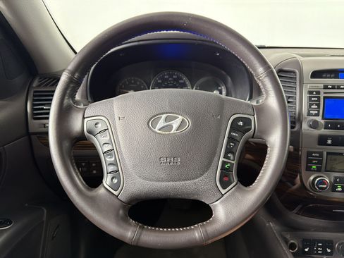 Used 2012 Hyundai Santa Fe Limited FWD image 9