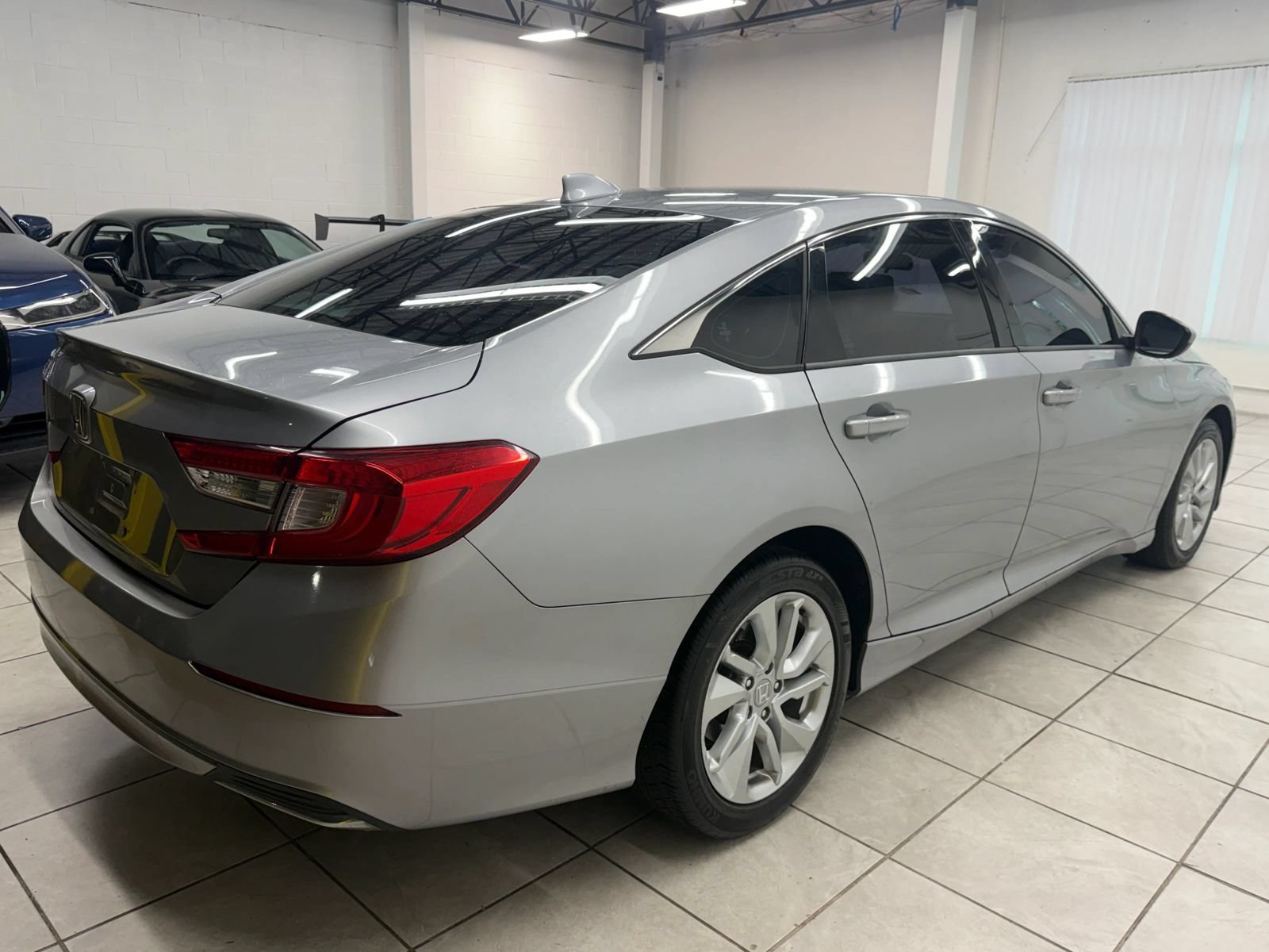 Used 2019 Honda Accord LX image 9