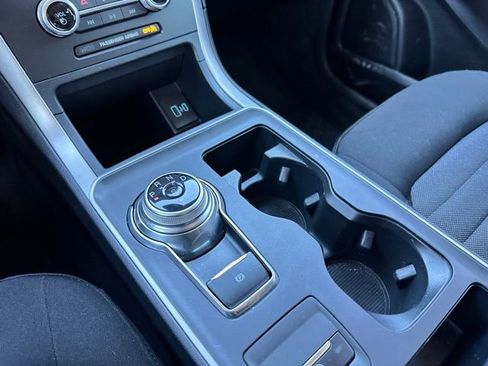 Used 2024 Ford Edge SE image 14