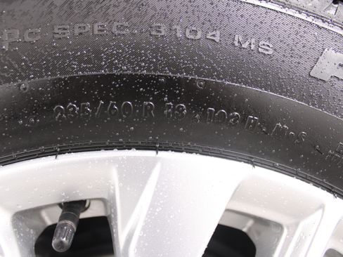 Used 2024 Cadillac XT4 Luxury w/ Cold Weather Package image 34