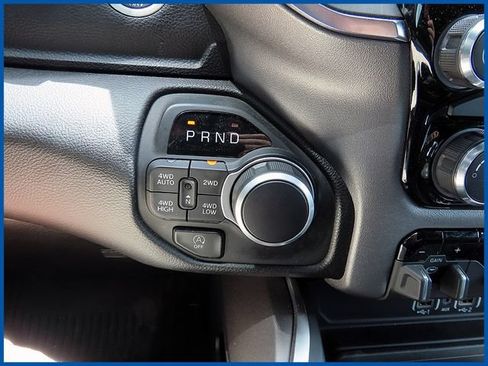 Used 2025 RAM 1500 Big Horn AWD/4WD image 17