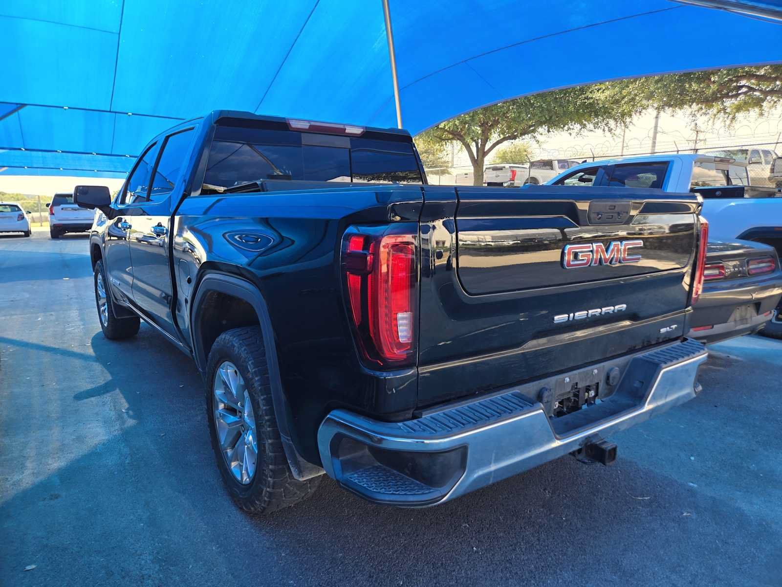 Used 2019 GMC Sierra 1500 SLT RWD image 3