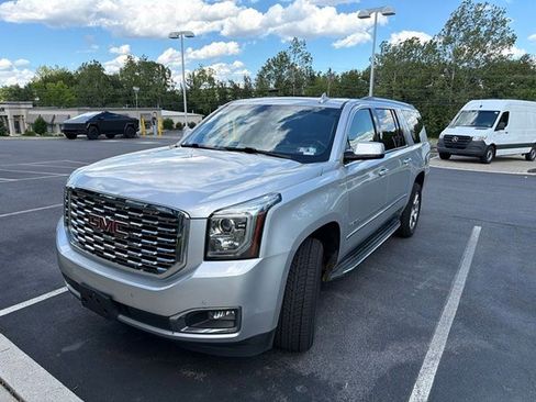 Used 2020 GMC Yukon XL Denali AWD/4WD image 1