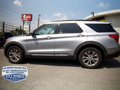 Certified 2022 Ford Explorer XLT w/ Equipment Group 202A AWD/4WD image 5