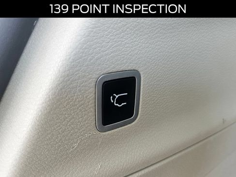 Used 2020 Chrysler Pacifica Touring-L FWD image 8