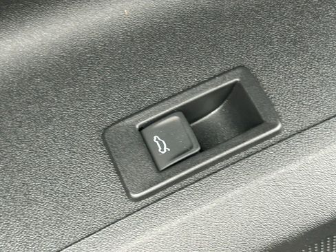 Used 2025 Audi Q5 Premium Plus w/ Premium Plus AWD/4WD image 71