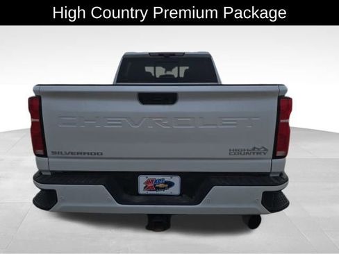Used 2025 Chevrolet Silverado 2500 High Country w/ High Country Premium Package image 6