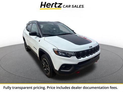 Used 2025 Jeep Compass Trailhawk AWD/4WD image 1