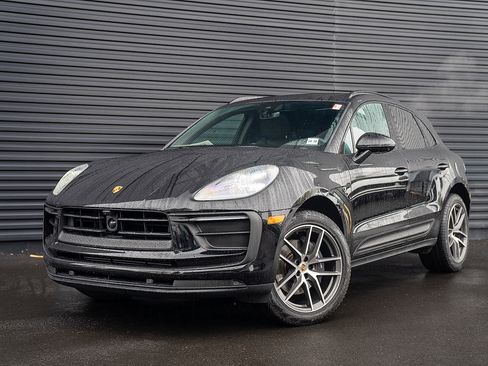 Certified 2026 Porsche Macan AWD/4WD image 1