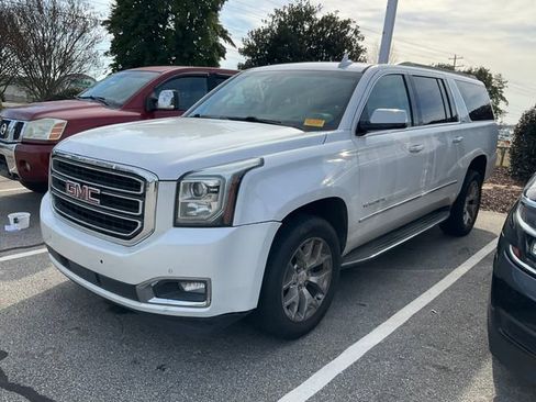 Used 2018 GMC Yukon XL SLT w/ Open Road Package image 3