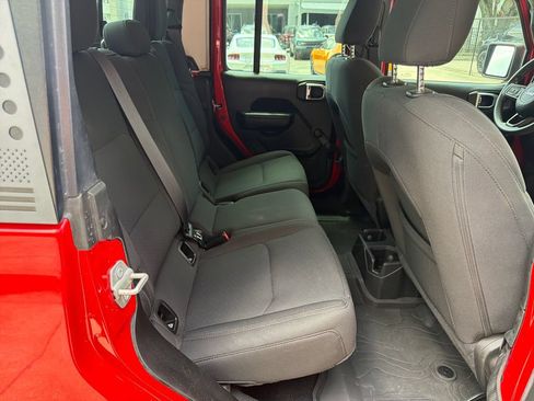 Used 2023 Jeep Gladiator Sport AWD/4WD image 27