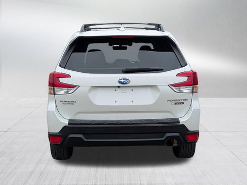 Used 2019 Subaru Forester Premium image 6