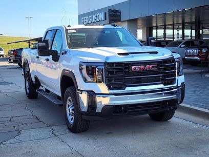 New 2026 GMC Sierra 2500 Pro w/ Max Trailering Package
