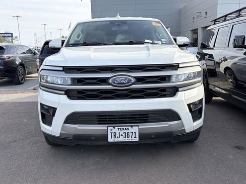 Used 2023 Ford Expedition XLT RWD image 3