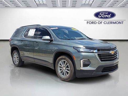 Used 2023 Chevrolet Traverse LT FWD image 3