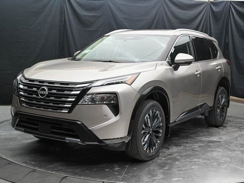 Used 2025 Nissan Rogue Platinum w/ Tech Package image 6