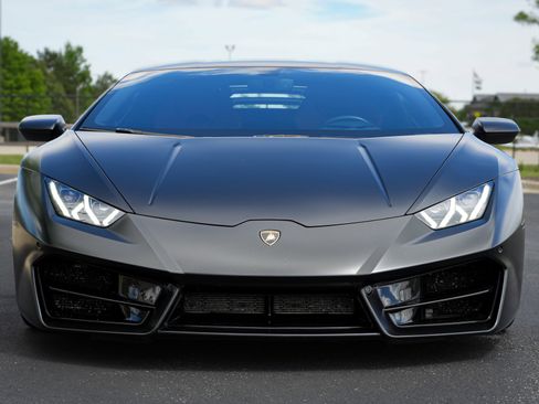 Used 2019 Lamborghini Huracan LP 580-2 RWD image 2