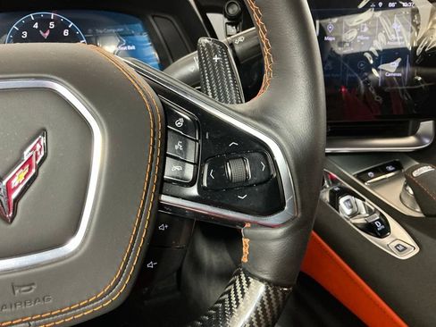 Used 2025 Chevrolet Corvette Z06 RWD image 11