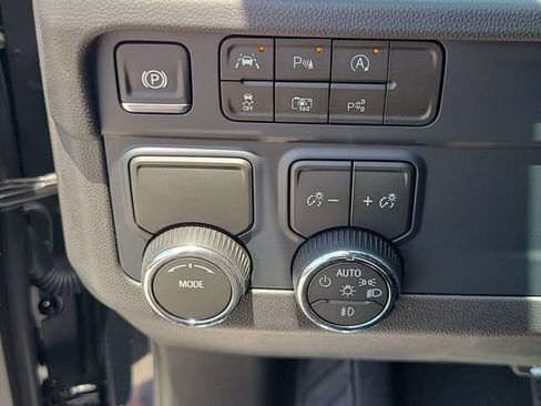 New 2026 Chevrolet Suburban LT w/ Comfort Package RWD image 26