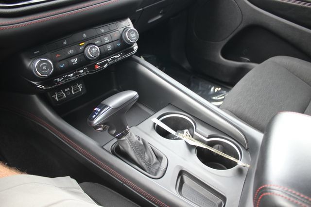 Used 2025 Dodge Durango GT AWD/4WD image 12