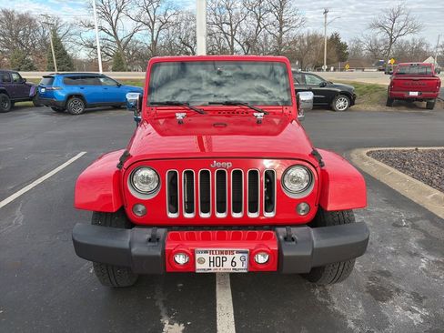 Used 2017 Jeep Wrangler Unlimited Sahara w/ Dual Top Group image 4