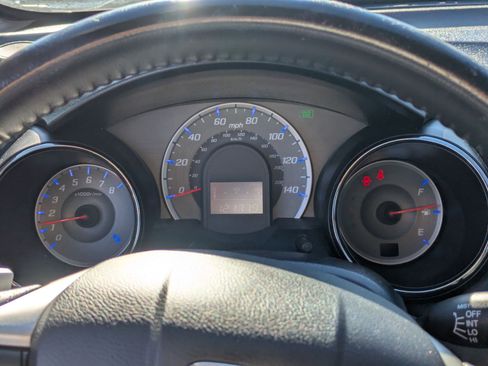 Used 2012 Honda Fit Sport image 17