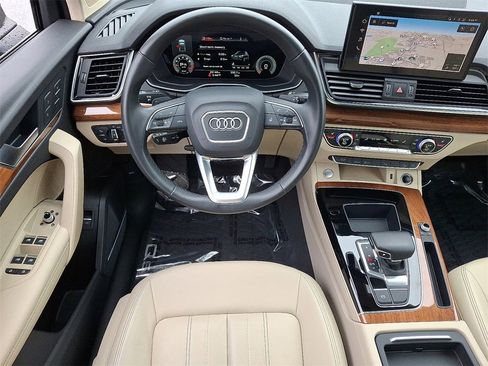 Used 2022 Audi Q5 2.0T Premium Plus image 11