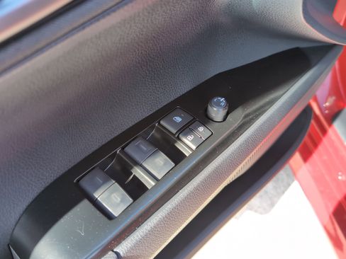 Used 2025 Toyota Camry LE w/ Convenience Package image 15