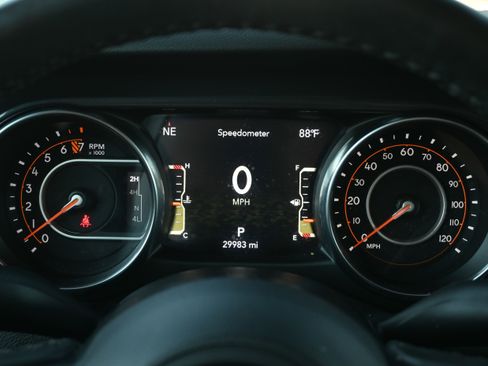 Used 2022 Jeep Gladiator Sport image 23