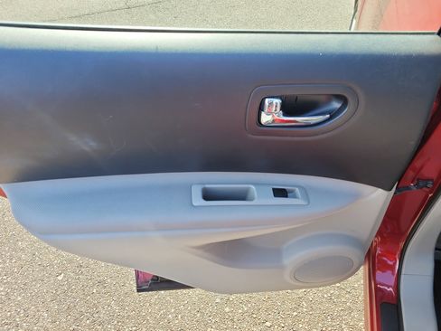 Used 2015 Nissan Rogue S w/ Convenience Package image 12