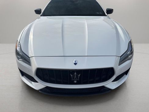 Used 2022 Maserati Quattroporte Modena Q4 image 2