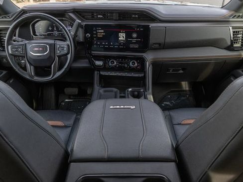 Used 2024 GMC Sierra 2500 AT4 w/ Technology Package image 21