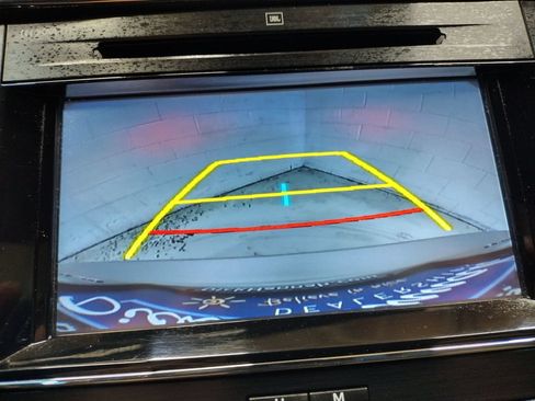Used 2018 Toyota Avalon Limited w/ Carpet Mat Package FWD image 10
