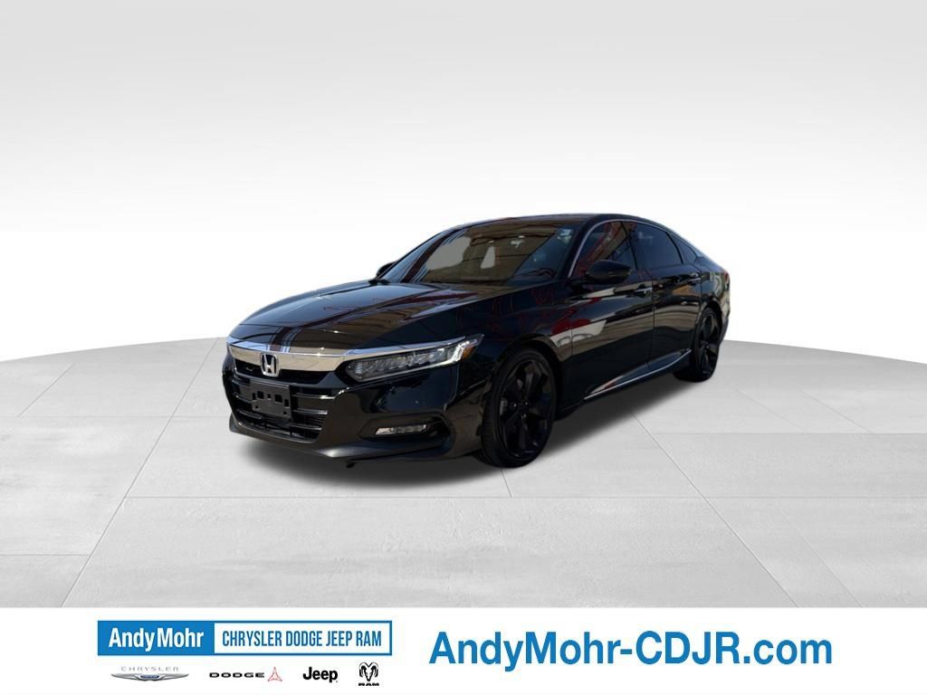 Used 2018 Honda Accord Touring image 3
