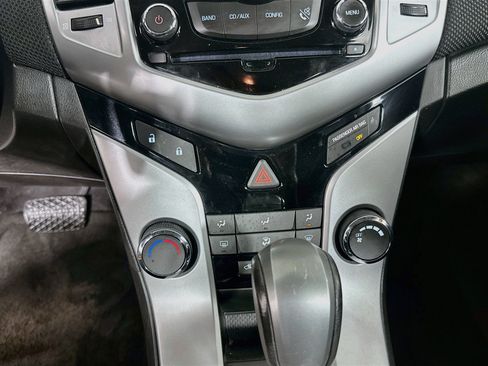 Used 2011 Chevrolet Cruze LT FWD image 21