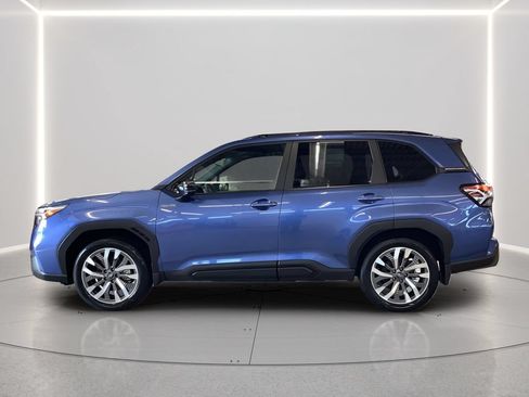 Certified 2025 Subaru Forester Touring AWD/4WD image 5