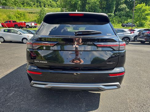 New 2025 Mitsubishi Outlander AWD image 5
