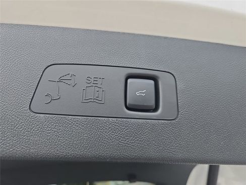 New 2026 Lincoln Corsair Premiere AWD/4WD image 24