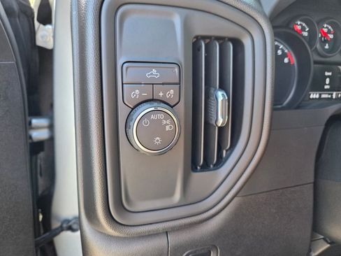 Used 2024 Chevrolet Silverado 1500 Custom image 22