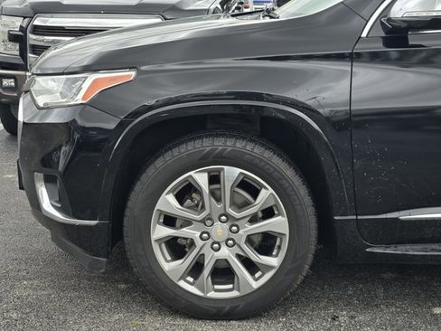 Used 2019 Chevrolet Traverse Premier w/ LPO, 'HIT The Road' Package FWD image 7
