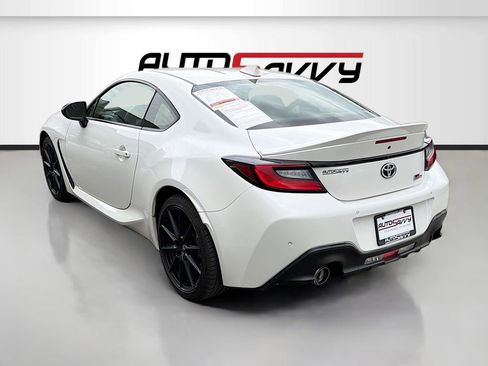 Used 2023 Toyota GR86 Premium w/ ALL Weather Mat Package (TMS) RWD image 5
