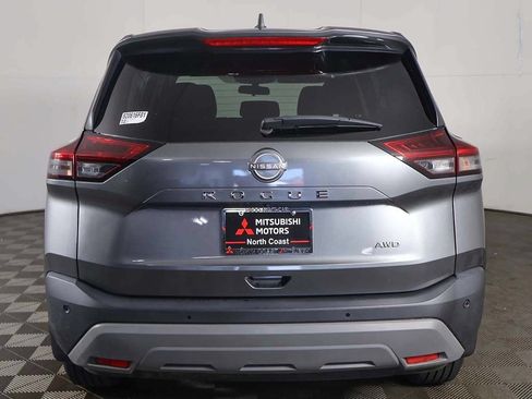 Used 2023 Nissan Rogue S AWD/4WD image 9