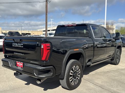 Used 2024 GMC Sierra 2500 Denali Ultimate image 12