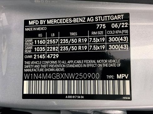 Used 2022 Mercedes-Benz GLB 250 image 32