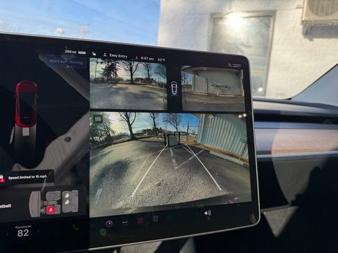 Used 2023 Tesla Model Y Long Range image 11