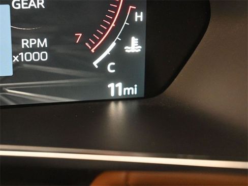 New 2025 GMC Canyon AT4 image 37