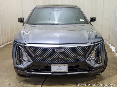 Certified 2024 Cadillac Lyriq Luxury AWD/4WD image 7
