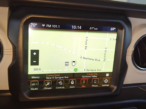 Used 2022 Jeep Gladiator Overland image 17